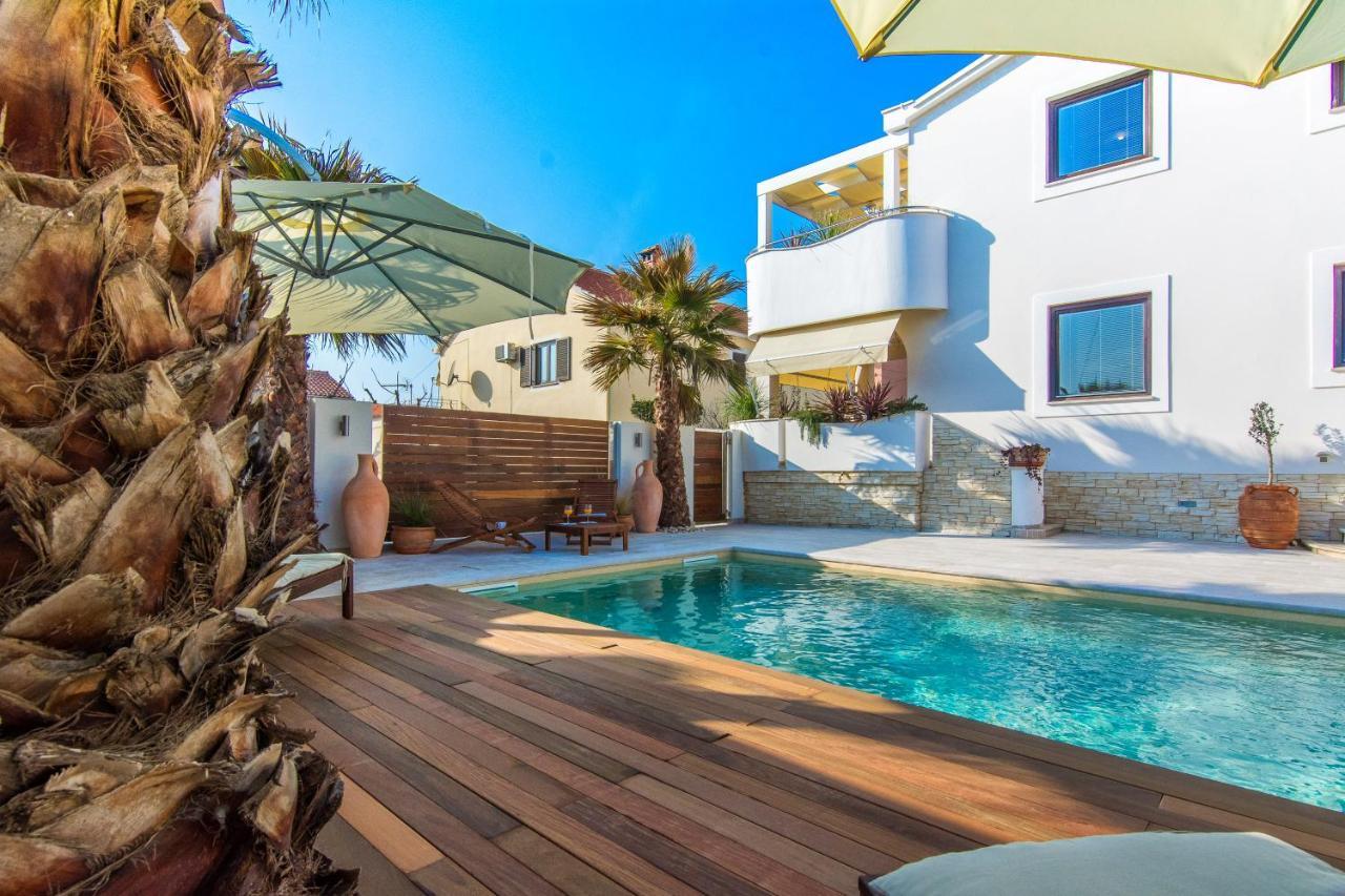 Apartments "Villa Antisin" With Heated Pool Задар Екстериор снимка