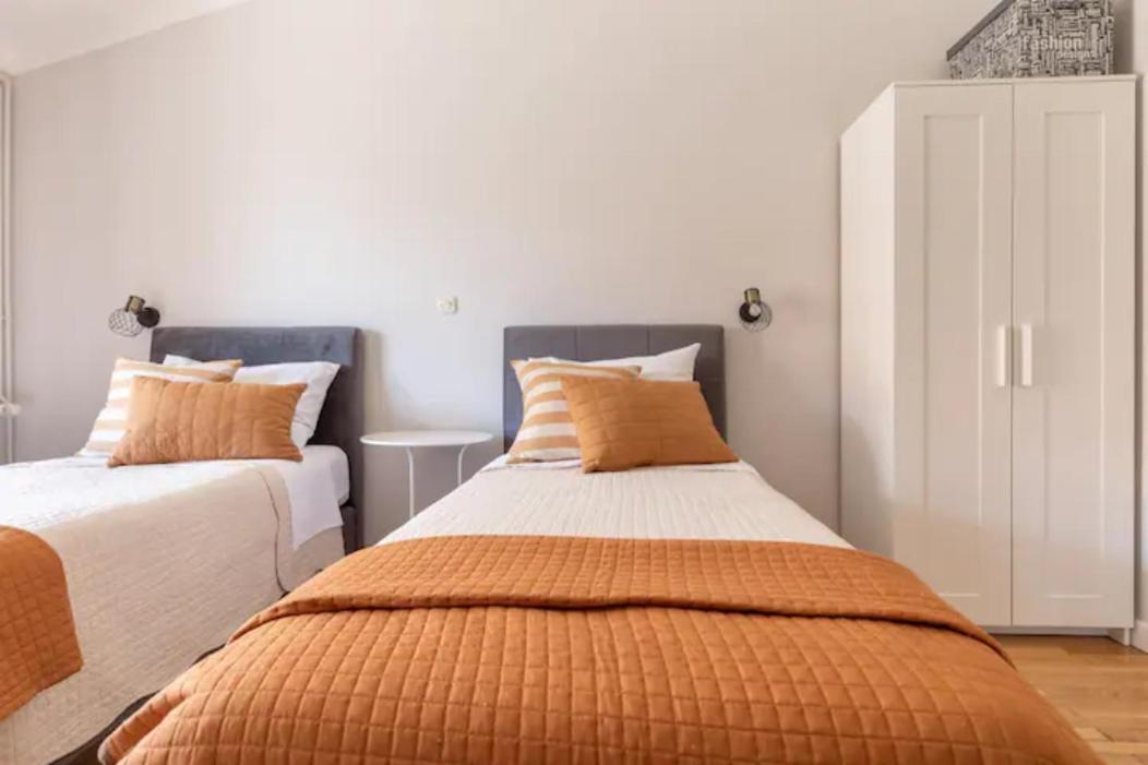 Apartments "Villa Antisin" With Heated Pool Задар Екстериор снимка