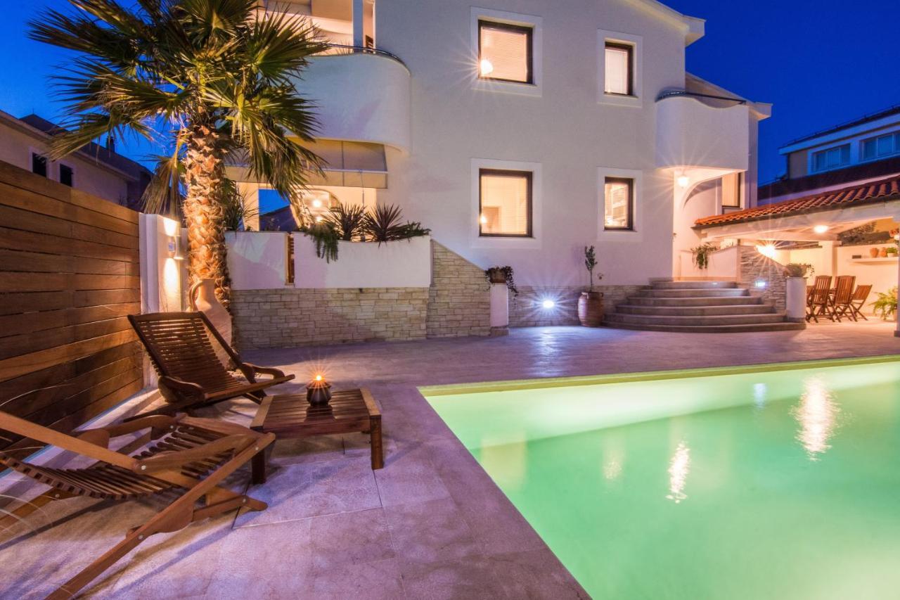 Apartments "Villa Antisin" With Heated Pool Задар Екстериор снимка