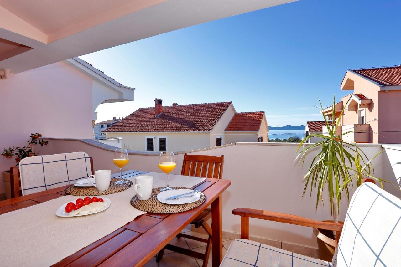 Apartments "Villa Antisin" With Heated Pool Задар Екстериор снимка