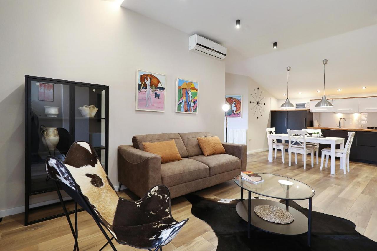 Apartments "Villa Antisin" With Heated Pool Задар Екстериор снимка