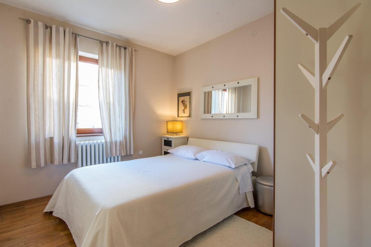 Apartments "Villa Antisin" With Heated Pool Задар Екстериор снимка