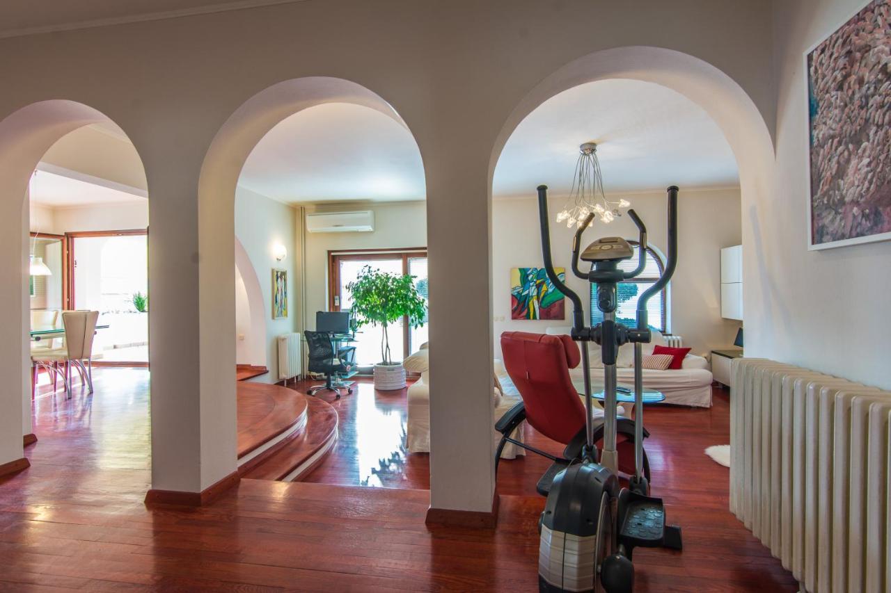 Apartments "Villa Antisin" With Heated Pool Задар Екстериор снимка